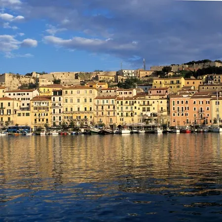Casa Vacanze Nel Centro Storico Di Portoferraio Extérieur photo