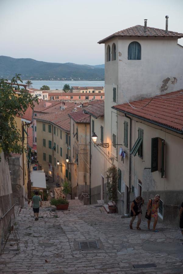 Nel Centro Storico Di * Portoferraio